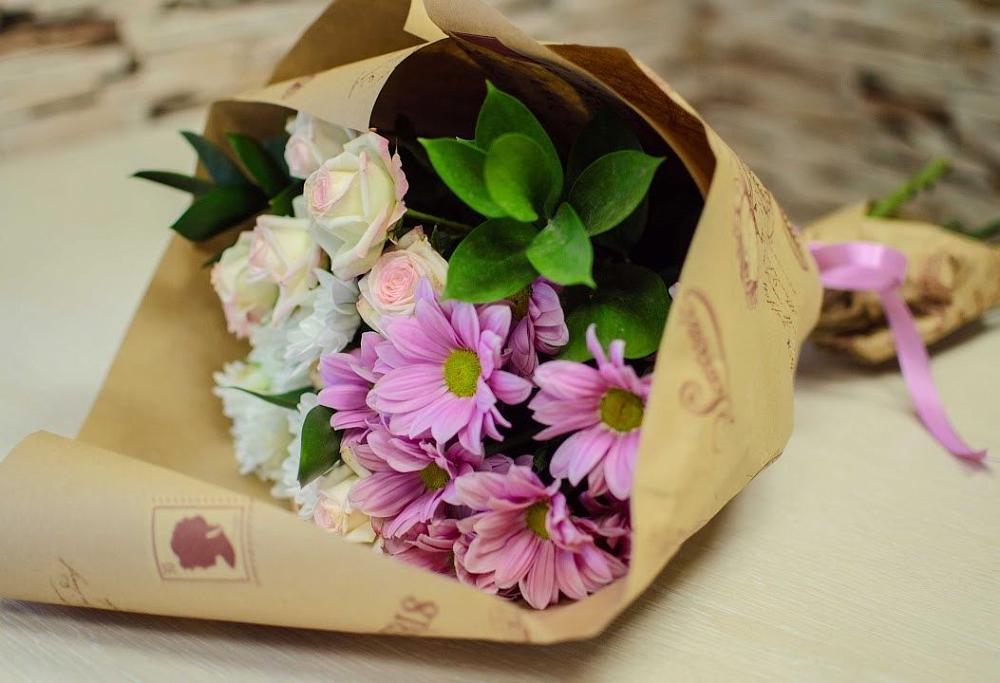 Букет цветов из: Розы и Хризантемы в Капустин Яре