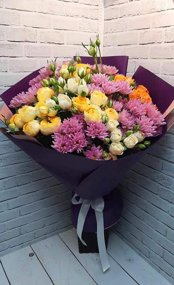 Букет цветов из: Хризантемы и Розы в Капустин Яре