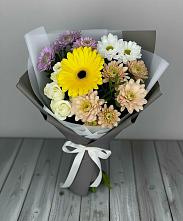 Букет цветов из:  Розы, Герберы и Хризантемы в Капустин Яре