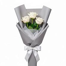 Букет 3 белые розы в Капустин Яре