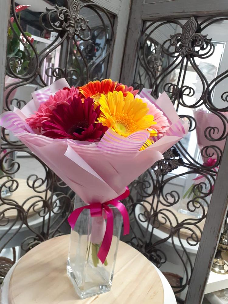 Букет цветов из: Герберы в Капустин Яре