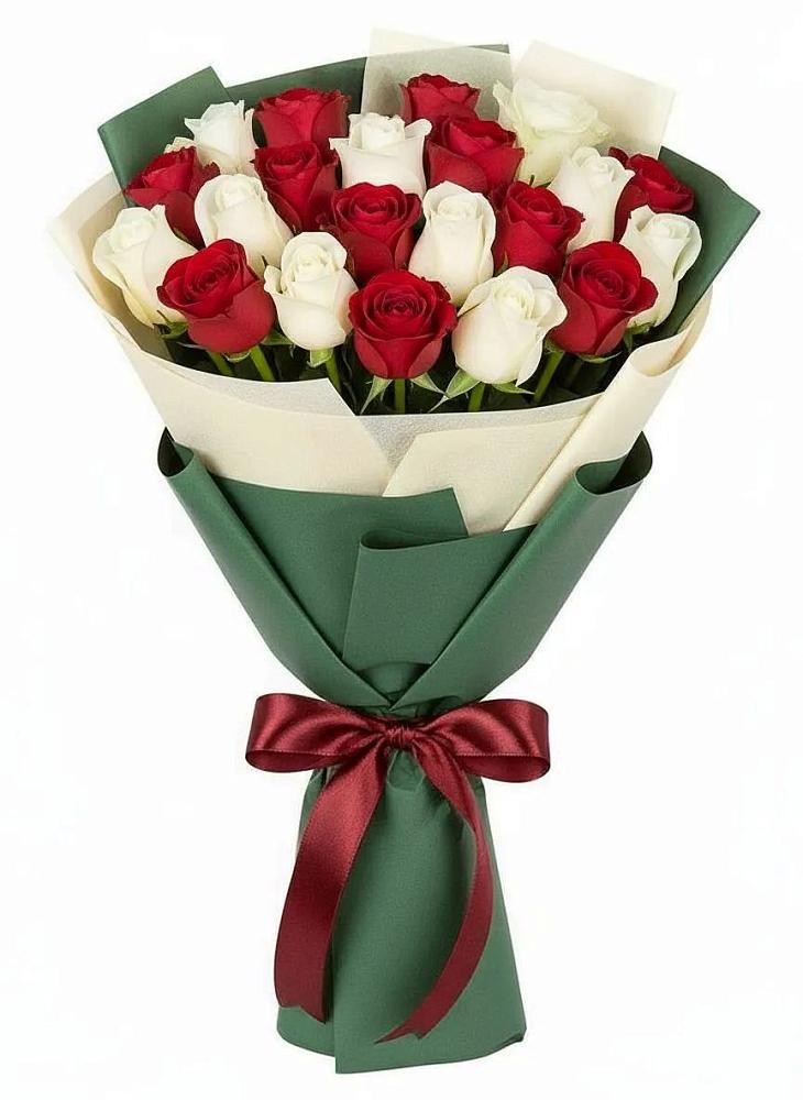 Букет Микс из красных и белых роз в Капустин Яре