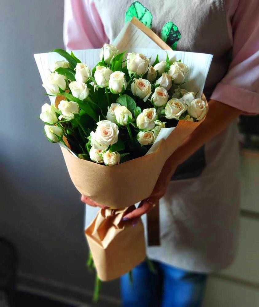 Букет цветов из: Розы в Капустин Яре