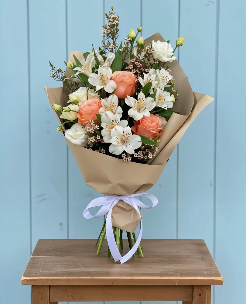 Букет цветов из: Альстромерии, Лизиантусы, Розы и Хризантемы в Капустин Яре