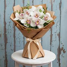 Букет цветов из:  Орхидеи и Розы в Капустин Яре