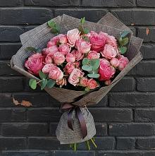 Букет цветов из:  Розы в Капустин Яре